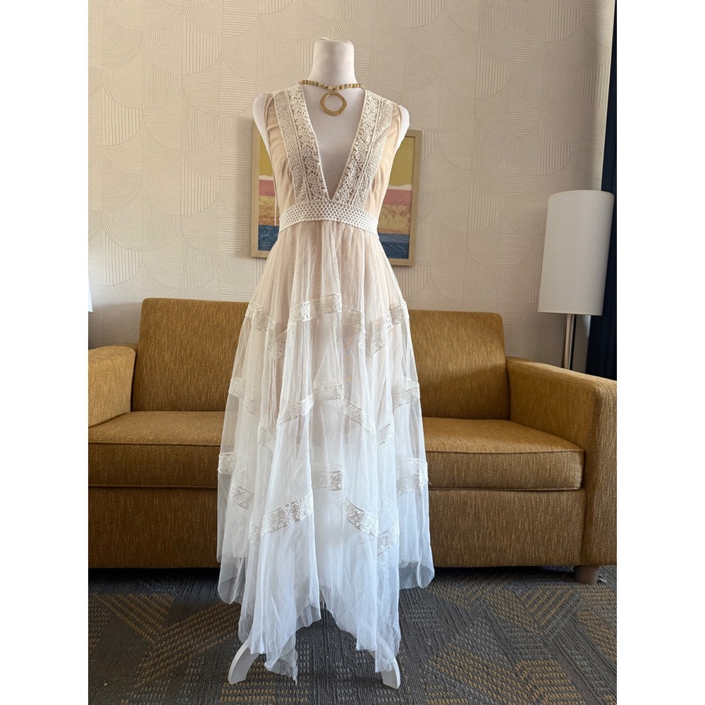Blue B. Collection White Lace Tulle Boho Maxi Dress V-Neck Handkerchief Hem L
